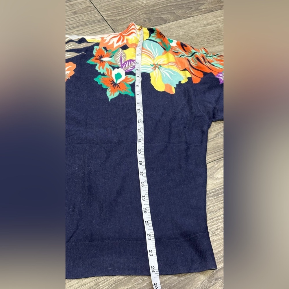 Talbots Floral Polo Shirt with White Collar💙🪷 - Picture 7 of 12